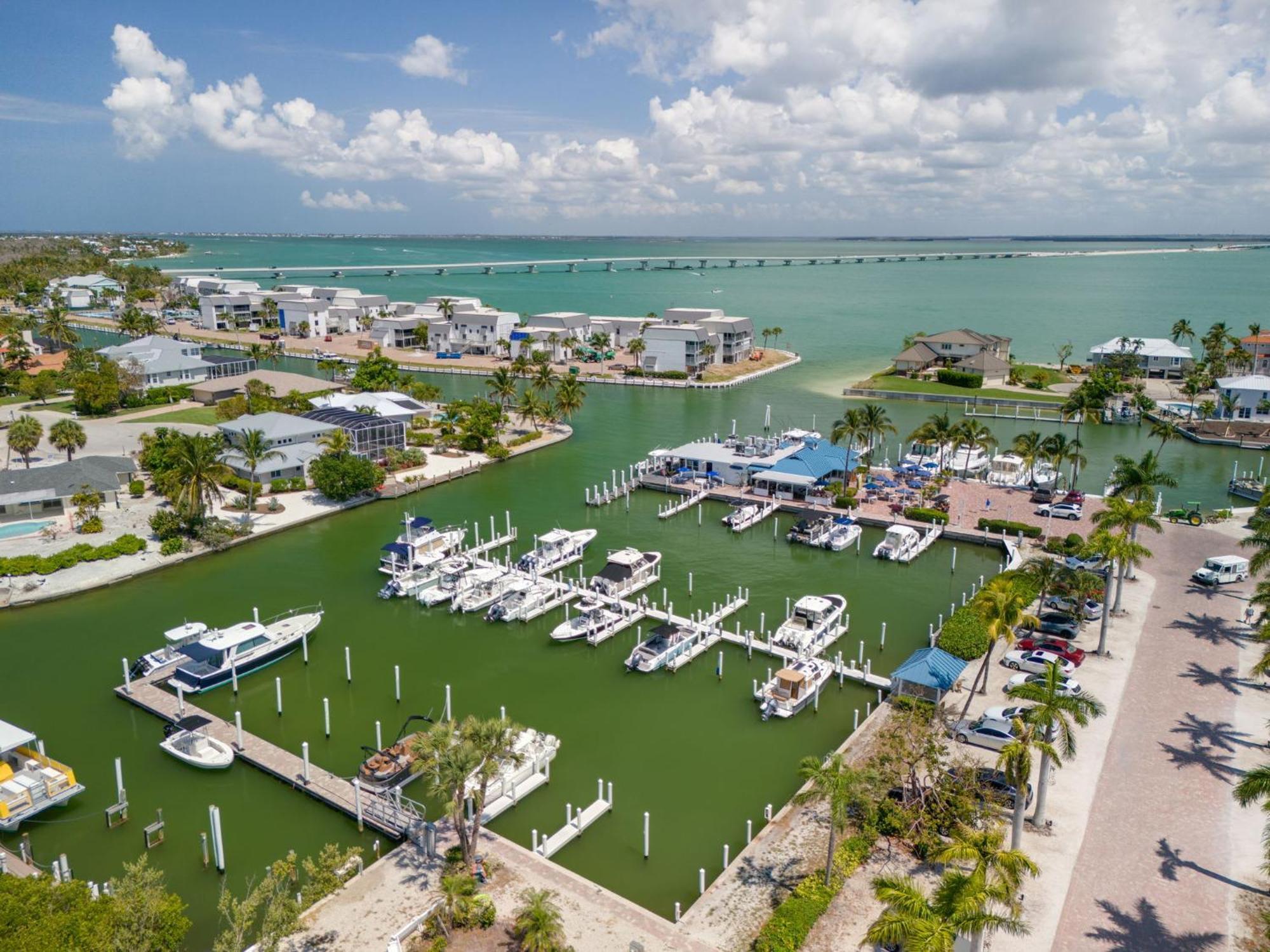 Grandma Dot'S House- Marina Villa With Pool And Bikes Sanibel Exterior photo